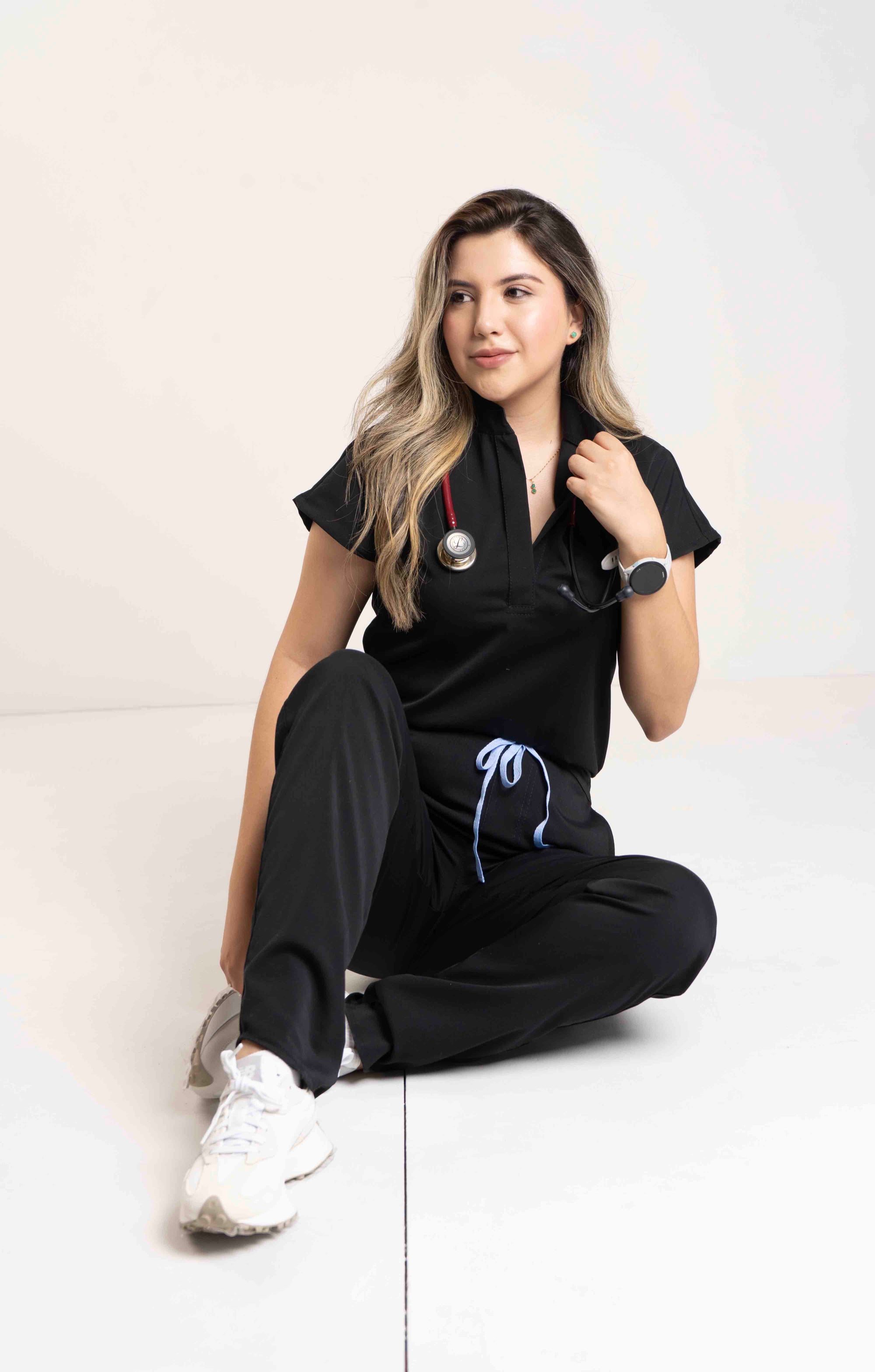 Glow Essential Blackmoon Scrub